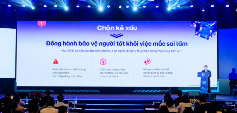 Cách làm khác biệt để bảo vệ người dùng số từ MoMo: Thay vì ngăn chặn kẻ xấu, hãy bảo vệ người tốt khỏi việc mắc sai lầm