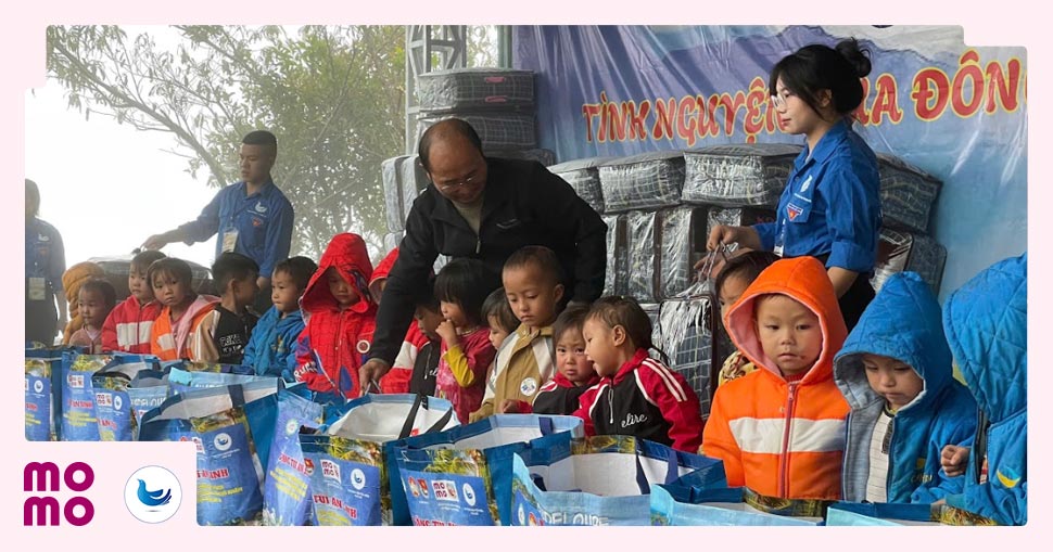 Những túi quà an sinh sẽ được trao tận tay để tiếp thêm động lực cho các em nhỏ