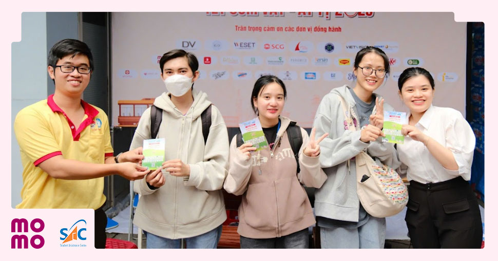 Chung tay gây quỹ giúp nhiều em sinh viên có hoàn cảnh khó khăn có vé xe để về nhà đón Tết - 2