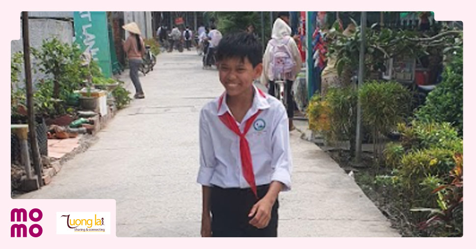 Trao học bổng cho các em học sinh khó khăn tại 4 phường xã của tỉnh Vĩnh Long - 2