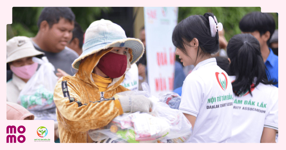 Giá rét không chỉ làm sức khỏe suy giảm, bệnh tật gia tăng, mà còn khiến việc học tập, sinh hoạt của những mảnh đời khó khăn thêm vất vả - 2