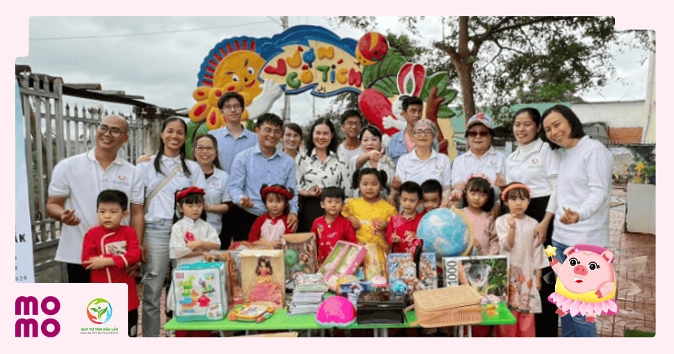 Giá rét không chỉ làm sức khỏe suy giảm, bệnh tật gia tăng, mà còn khiến việc học tập, sinh hoạt của những mảnh đời khó khăn thêm vất vả - 1