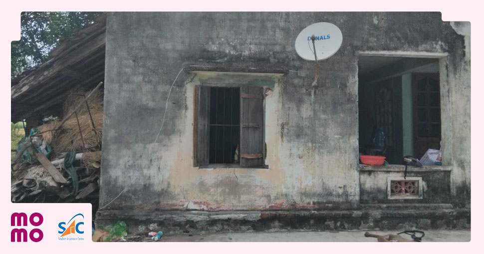 Căn nhà nhỏ của Phụng, nơi em sống cùng ông bà nội và mẹ