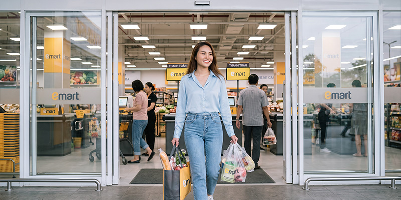 emart có dùng ví trả sau momo không