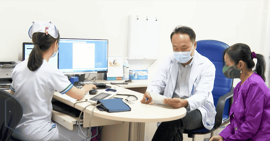 Khám bảo hiểm y tế trái tuyến giúp người dân được chăm sóc, điều trị với điều kiện tốt hơn