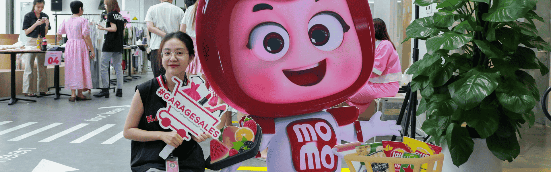 Lần Đầu Tiên Tại Momo: Garage Sales Kết Hợp Happy Friday Mang Lại Bầu Không Khí Vô Cùng Sôi Động