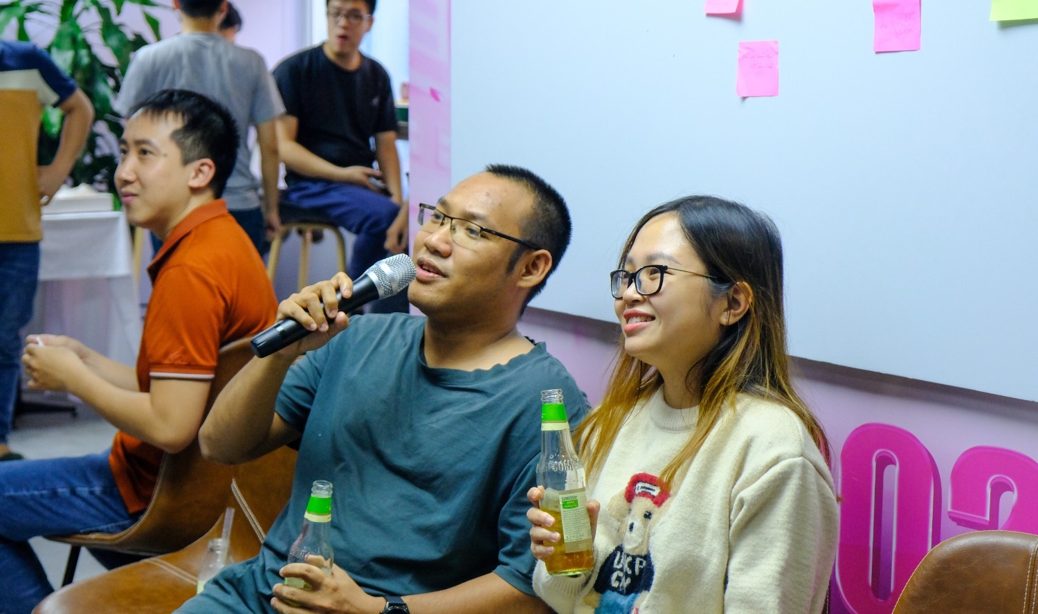 Đầu cầu Hà Nội cũng hát cực sung.