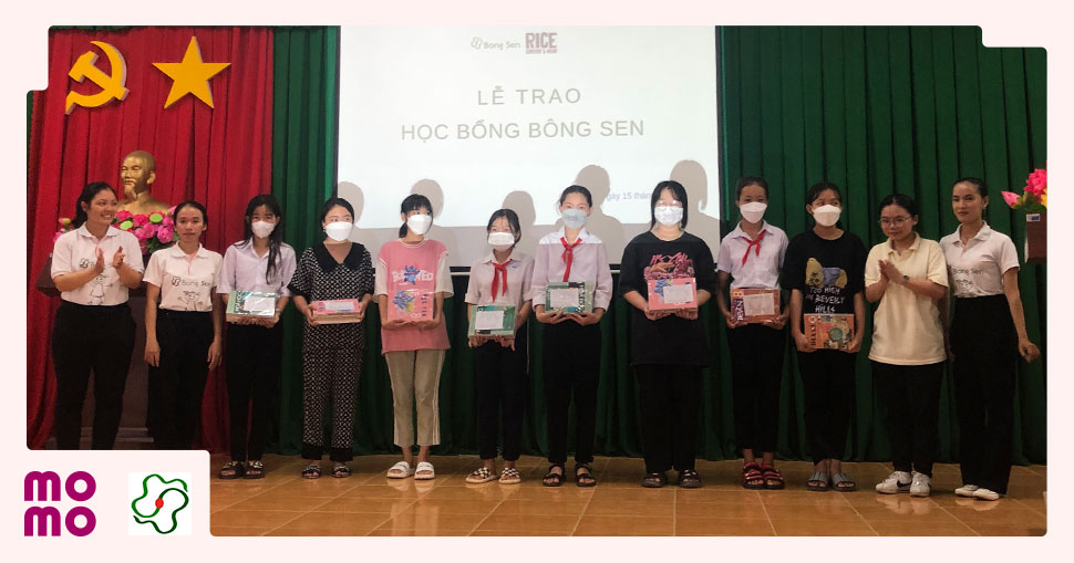 Học bổng Nữ Sinh Bông Sen trao cơ hội cho các em nghèo được đến trường - 1