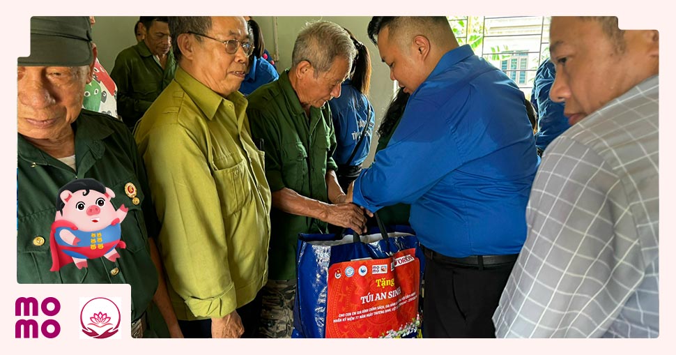 Góp Heo Vàng gửi tặng 800 phần quà tới con em – gia đình thương binh, liệt sĩ, gia đình có công với cách mạng - 2