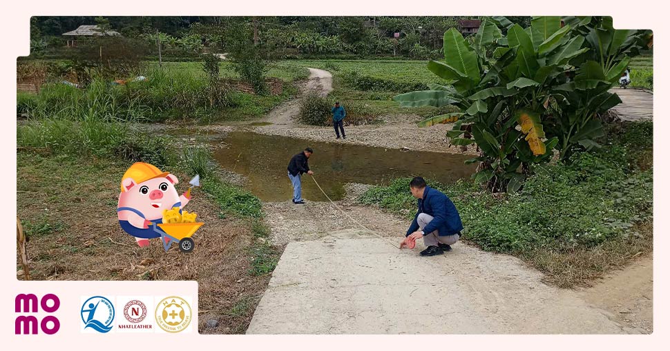 Đời sống của người dân bản Hình phụ thuộc nhiều vào di chuyển qua các con suối lớn nhỏ