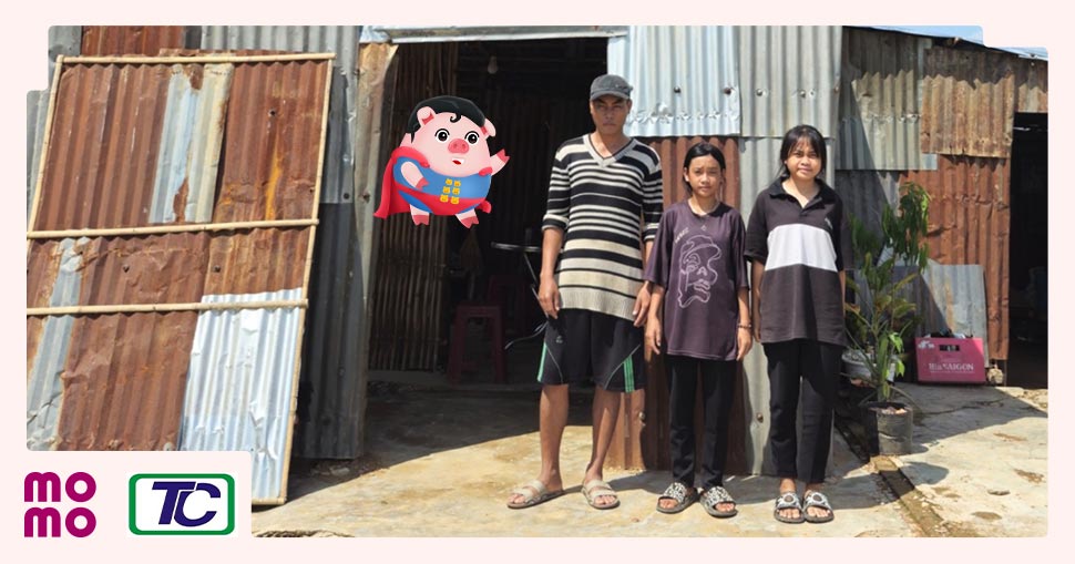 Căn nhà tạm bợ lợp tôn cũ kỹ, thủng chỗ này vá chỗ kia của gia đình em Vy - 2