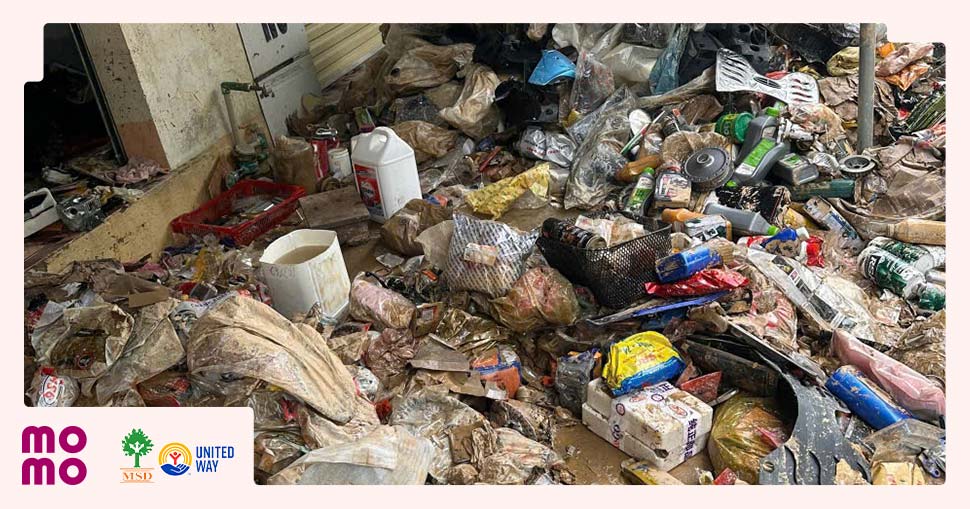 Tại Nghệ An, hàng chục nghìn ngôi nhà bị tốc mái, giao thông, điện lưới và thông tin liên lạc bị gián đoạn - 2