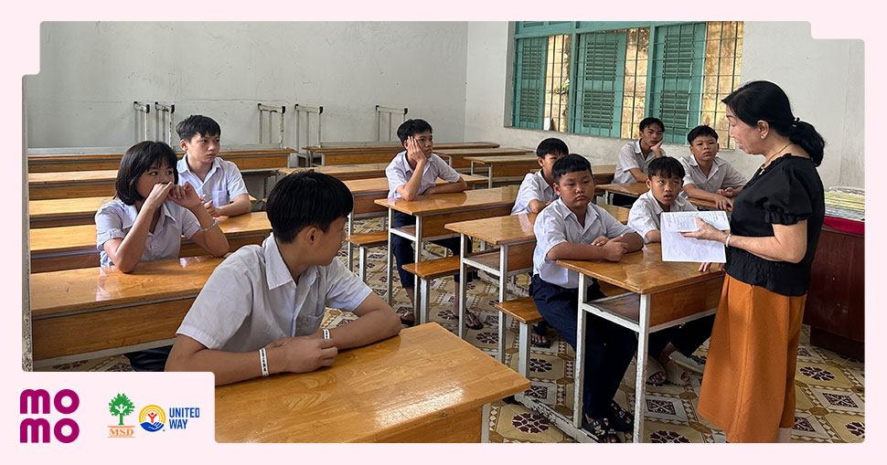 Các thầy cô phải nỗ lực rất nhiều qua các buổi sinh hoạt tập thể và những hoạt động học tập