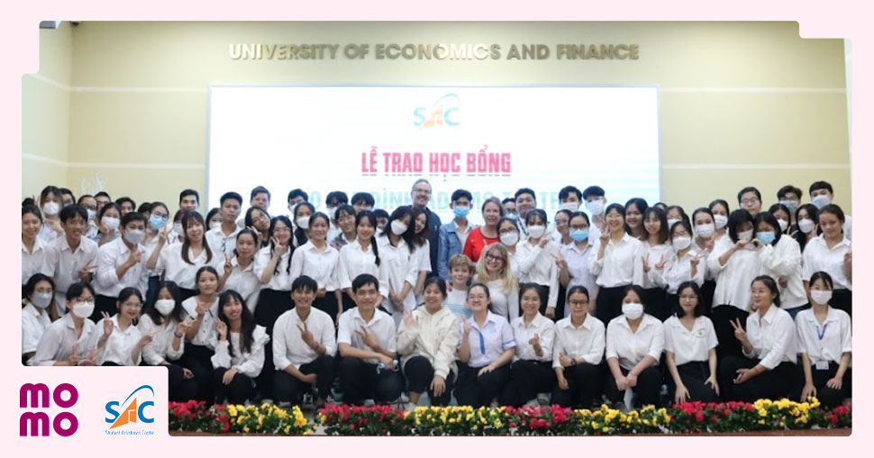 Chung tay gây quỹ trao học bổng cho các em học sinh nghèo vượt khó - 1