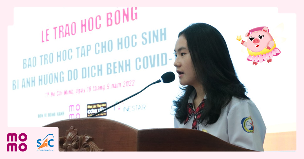 Buổi trao học bổng cho học sinh tại các trường học - 1