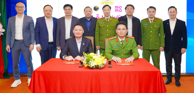 MoMo ký kết hợp tác với Trung tâm RAR (Bộ Công an): Triển khai bộ giải pháp xác thực điện tử, tích hợp thanh toán trên ứng dụng VNeID, thúc đẩy chuyển đổi số quốc gia