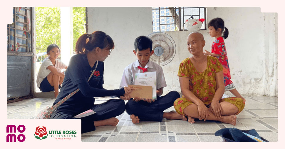 Chung tay trao 10 suất học bổng cho các em học sinh nghèo tại An Giang - 2