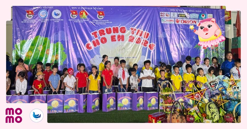 Trung Thu Cho Em 2024 đã trao quà và mang lại niềm vui về mùa Tết Đoàn Viên cho rất nhiều bạn nhỏ tại các vùng khó khăn - 1