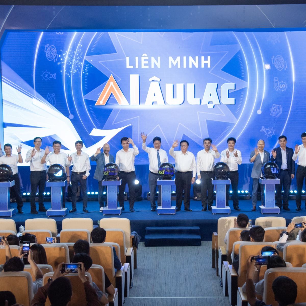 MoMo tham gia Liên minh AI Âu Lạc: “Kỳ lân” Fintech góp sức kiến tạo hệ sinh thái AI mang bản sắc Việt
