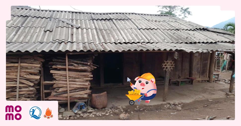 Căn nhà xập xệ này là nơi sinh sống của gia đình em Lường Thị Thon - 1