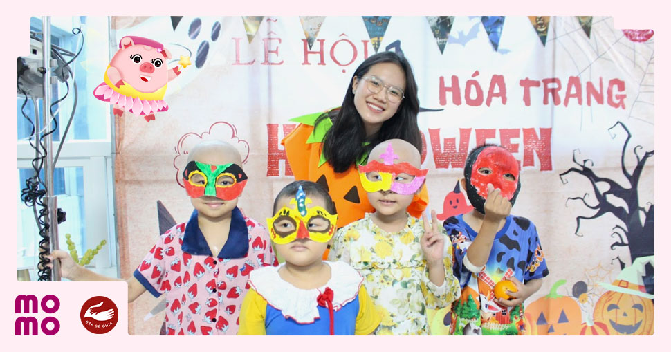 Các bệnh nhi vui chơi trong sự kiện Trung thu và Halloween năm 2024 - 2