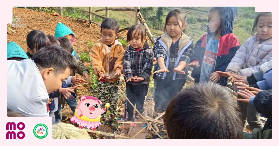 Các em học sinh đa phần là đồng bào dân tộc thiểu số, gia đình thuộc diện hộ nghèo hoặc cận nghèo
