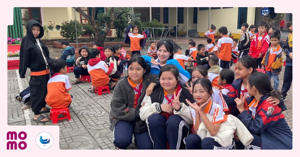 Hành trình đến trường ở nơi vùng cao của nhiều em nhỏ gặp biết bao thử thách - 2