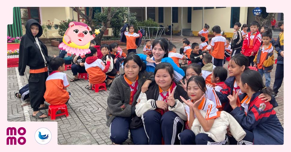 Hành trình đến trường ở nơi vùng cao của nhiều em nhỏ gặp biết bao thử thách - 1