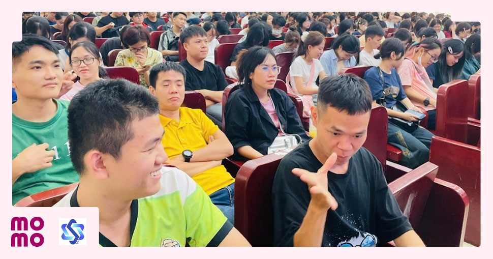 Gây quỹ đưa ngôn ngữ ký hiệu vào giảng đường hỗ trợ cho 11 sinh viên trong Cộng đồng người Điếc