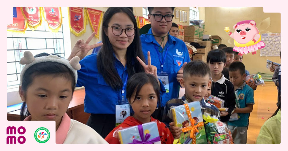 Góp Heo Vàng tặng 53.000 tập viết cho 5.000 em thiếu nhi bị ảnh hưởng trong bão lũ tại Lạng Sơn