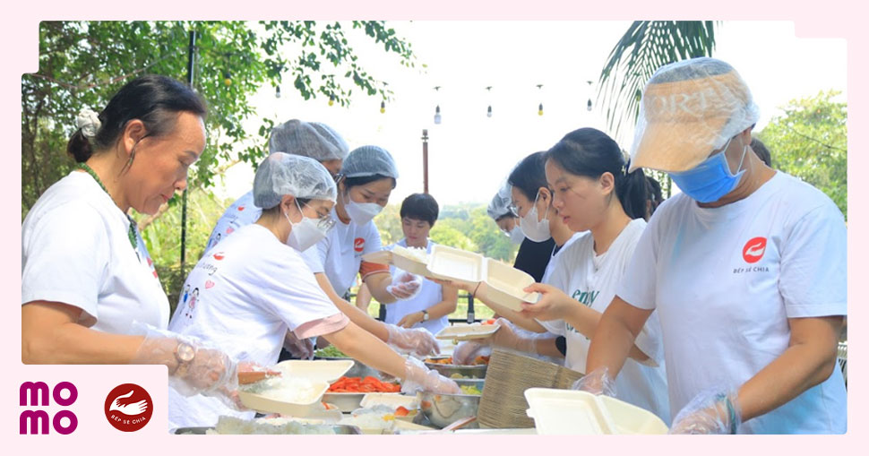 Bếp Sẻ Chia đang chuẩn bị những suất ăn bổ dưỡng hằng tuần cho các bé  - 2