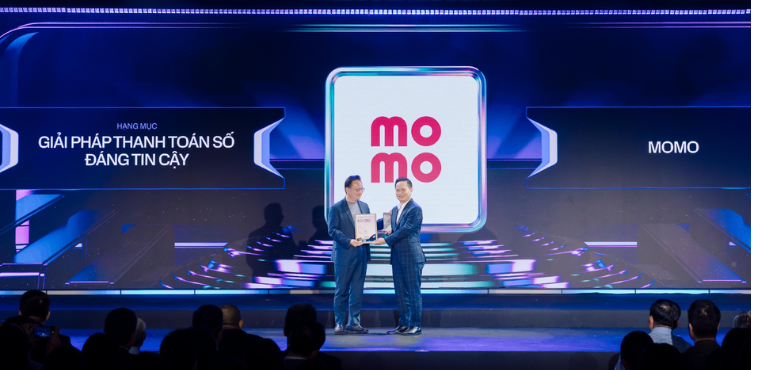 MoMo có “cú ăn ba” tại Better Choice Awards 2026: Đổi mới thanh toán số, xây dựng niềm tin người dùng và tạo giá trị cho cộng đồng thông qua công nghệ
