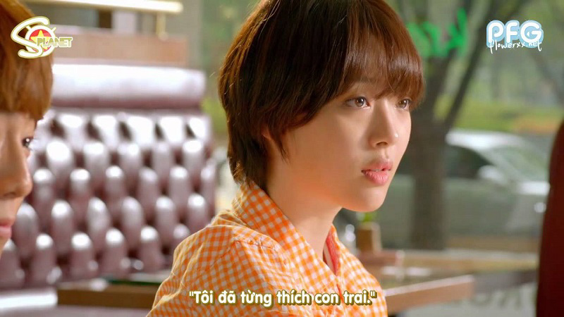 Màn cải trang thành nam học sinh Go Jae Hee trong bộ phim “Gửi Người Xinh Tươi” của cố diễn viên Sulli (F(x))