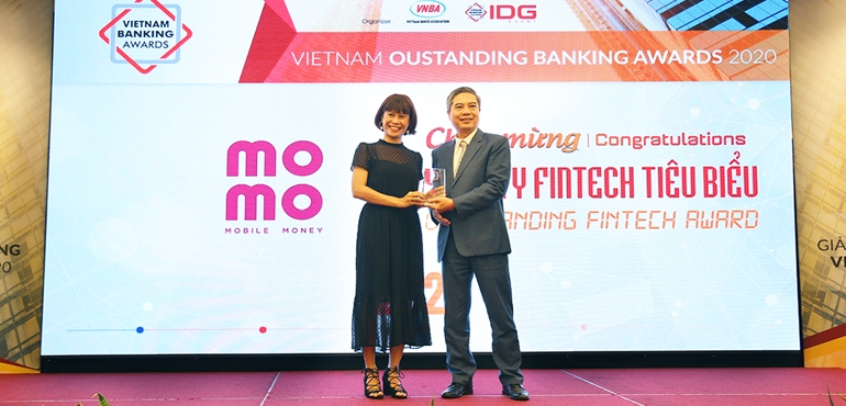 Ví MoMo lần thứ 3 được vinh danh tại giải thưởng “Công ty Fintech tiêu biểu Việt Nam 2020”