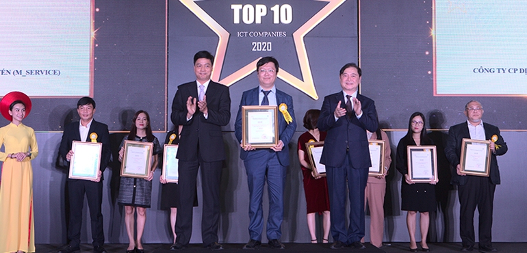 Ví MoMo được vinh danh trong “Top 10 doanh nghiệp Công nghệ - Thông tin Việt Nam 2020”