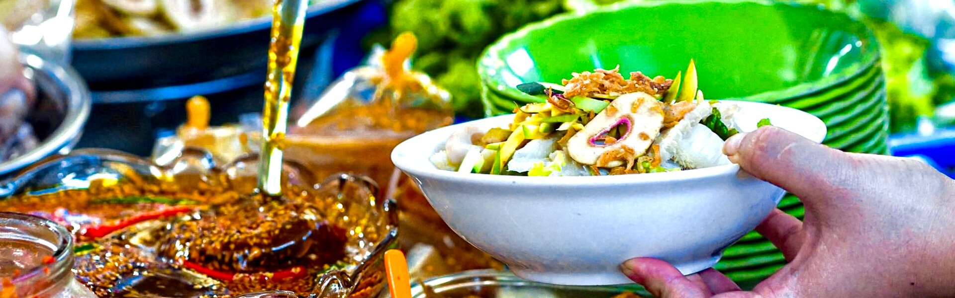 Top 13 món ngon Đà Nẵng "không ăn không về"