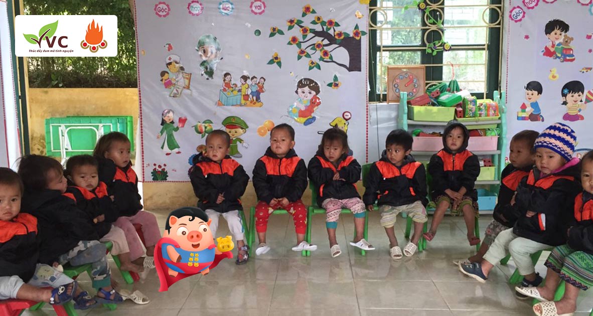 Góp Heo vàng để 8082 trẻ ở bốn huyện tỉnh Điện Biên có áo ấm, giúp các em vượt qua cái lạnh cắt da cắt thịt của mùa Đông năm nay.