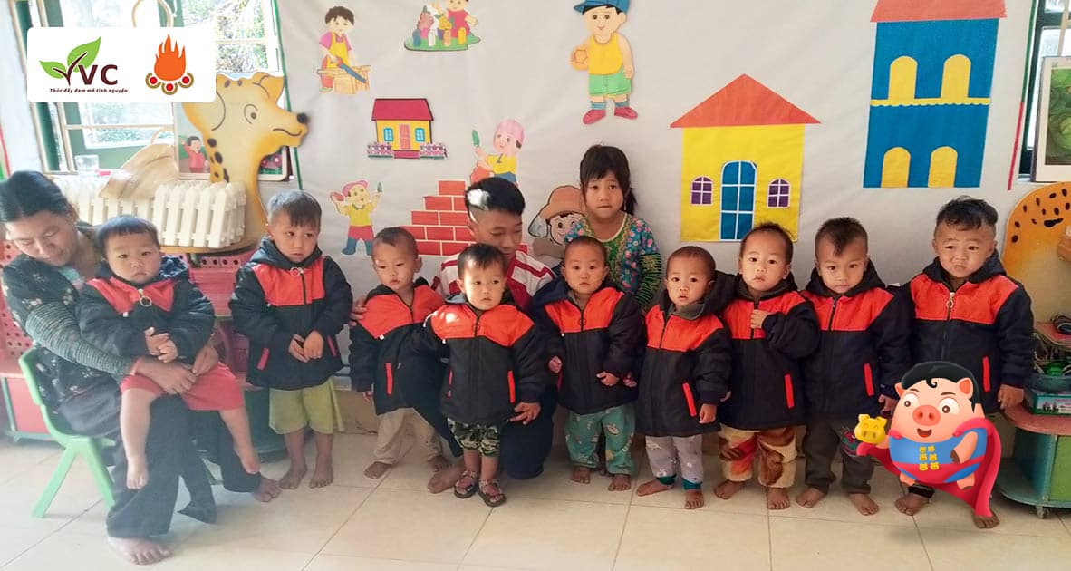 Cùng quyên góp Heo Vàng để đem lại áo ấm cho 6.896 trẻ em ở Điện Biên!