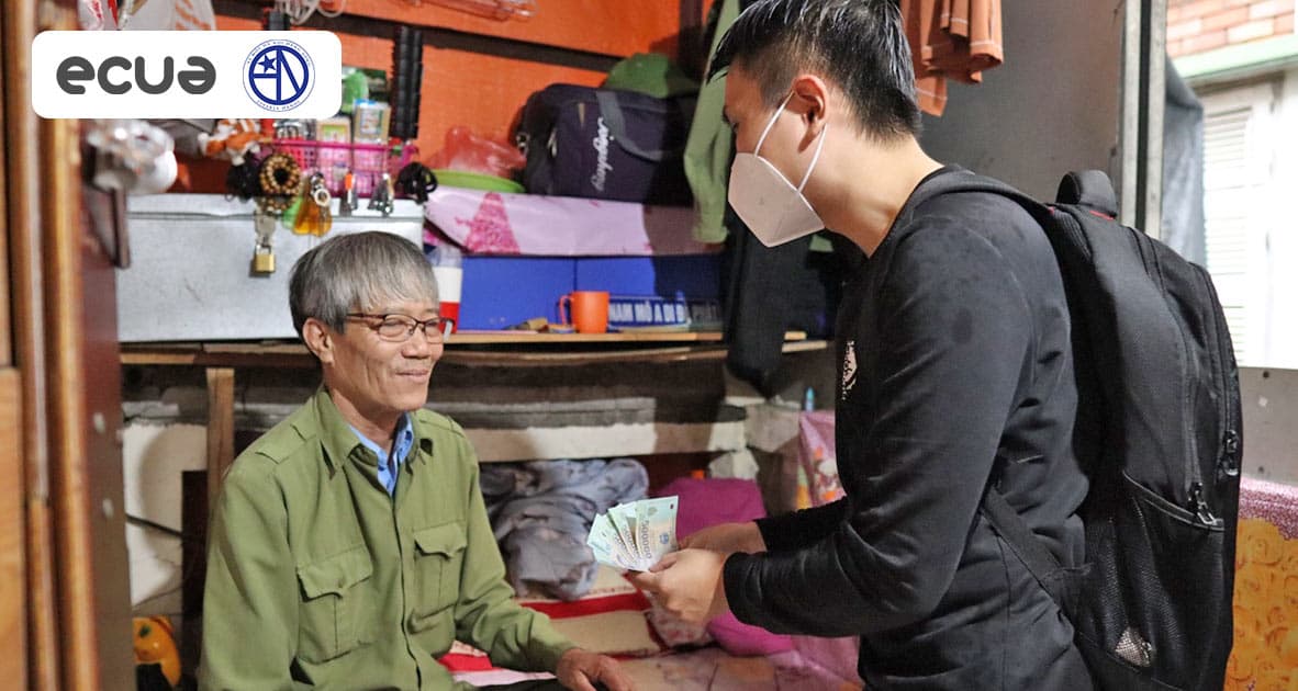 Đóng góp của bạn sẽ giúp các hộ gia đình nghèo, người bán hàng rong tại Hà Nội có tiền vốn để bắt đầu lại công việc kinh doanh trở lại. Điều này giúp họ tự lo cho bản thân, ổn định cuộc sống gia đình, không phải phụ thuộc vào từ thiện lâu dài. 