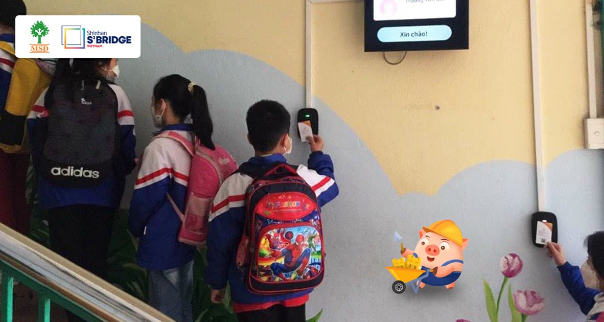 Cùng MSD – United Way Việt Nam và chương trình Shinhan Square Bridge Việt Nam lắp đặt hệ thống trường học thông minh cho 20 trường tiểu học và trung học cơ sở.