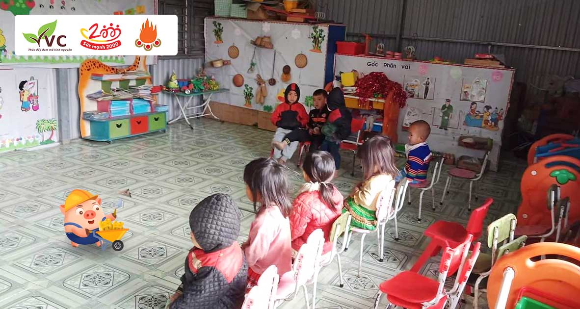 Cùng Anh Chị Dự án Nuôi Em góp Heo Vàng xây dựng thêm phòng học điểm trường Xa Dung B, tỉnh Điện Biên để các em không phải học trong nhà tôn oi nóng, xuống cấp cùng với tình trạng nguy hiểm cao.