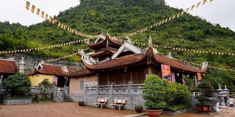 Chùa Phật tích Trúc Lâm Bản Giốc - cảnh đẹp thác Bản Giốc