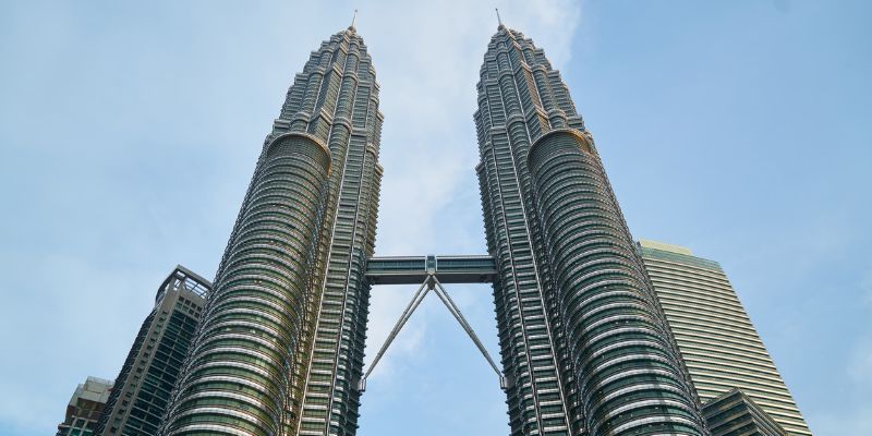Tòa tháp đôi Petronas biểu tượng của Malaysia