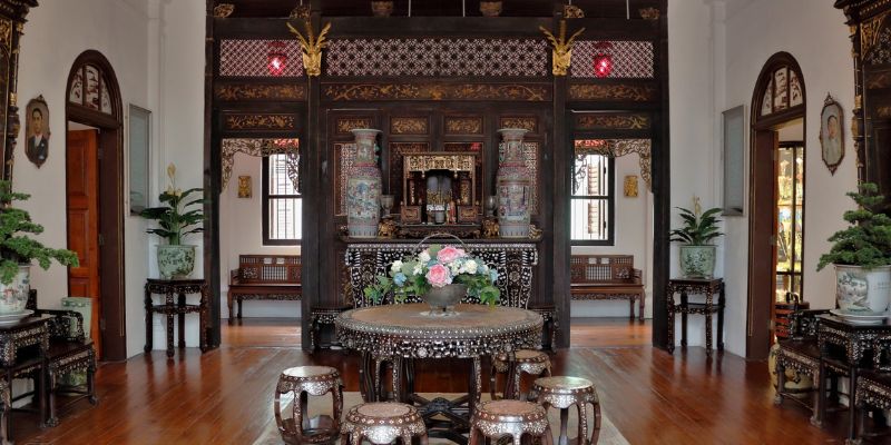 Bên trong biệt thự Pinang Peranakan vẫn giữ nguyên nội thất và cách bày trí từ ngày xưa