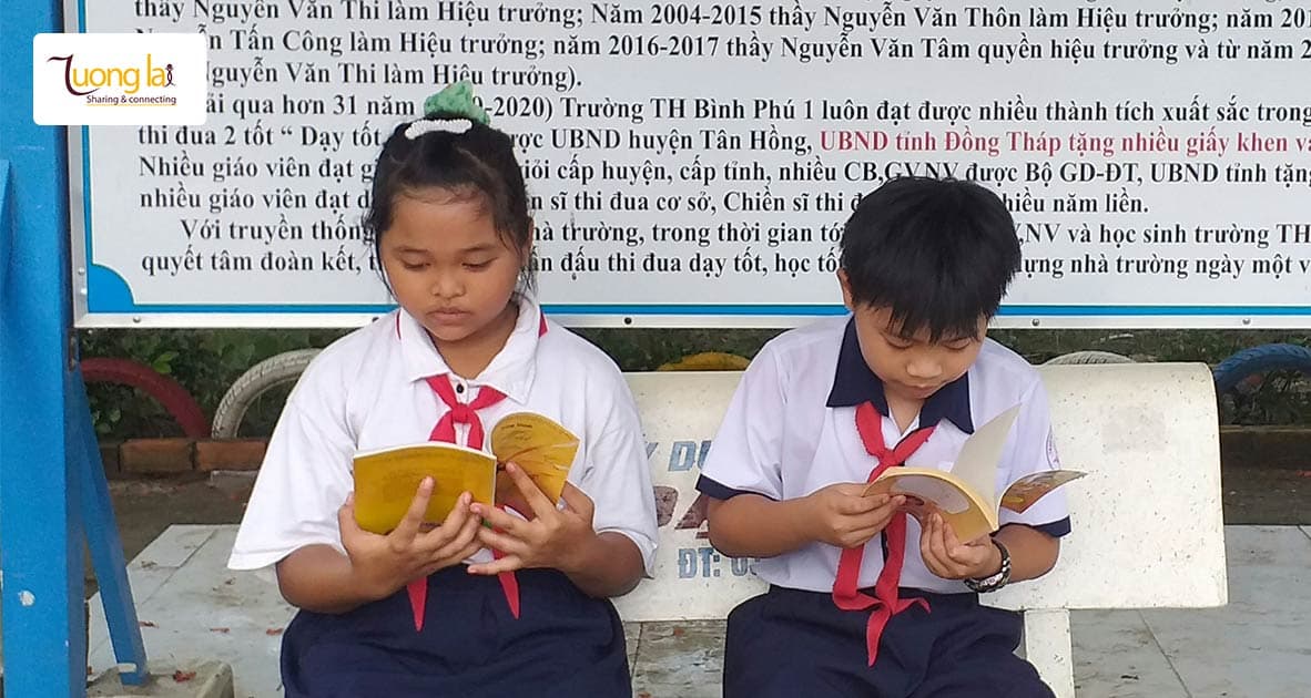 Cùng gây quỹ tặng 15 suất học bổng và tập huấn kỹ năng phòng chống xâm hại, bạo lực cho học sinh và cộng tác viên bảo vệ trẻ em tại huyện Tân Hồng, tỉnh Đồng Tháp.