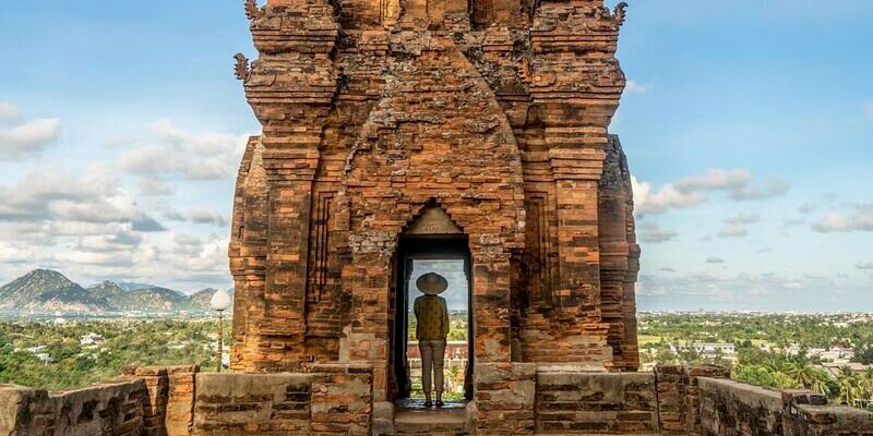 Tháp Po Klong Garai là di tích lịch sử - văn hóa quan trọng của người Chăm.
