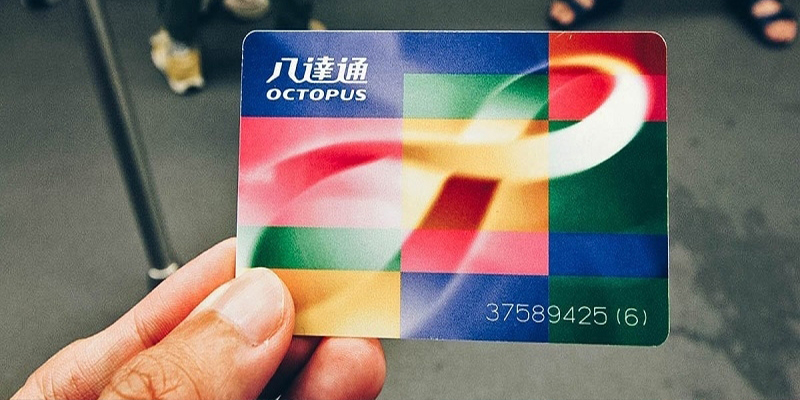 Thẻ Octopus được sử dụng rộng rãi ở Hong Kong.