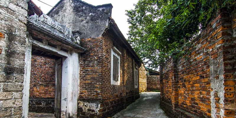 Làng cổ Phong Nam đưa du khách về không gian làng quê xưa của Đà Nẵng.