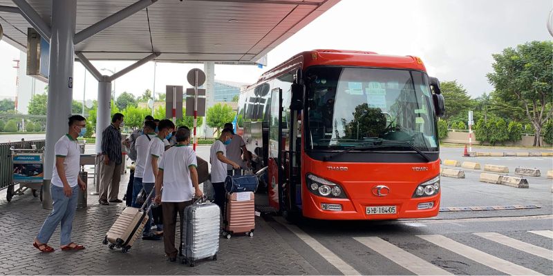 Xe khách là phương tiện phổ biến nhất để di chuyển đến Phan Thiết, Bình Thuận