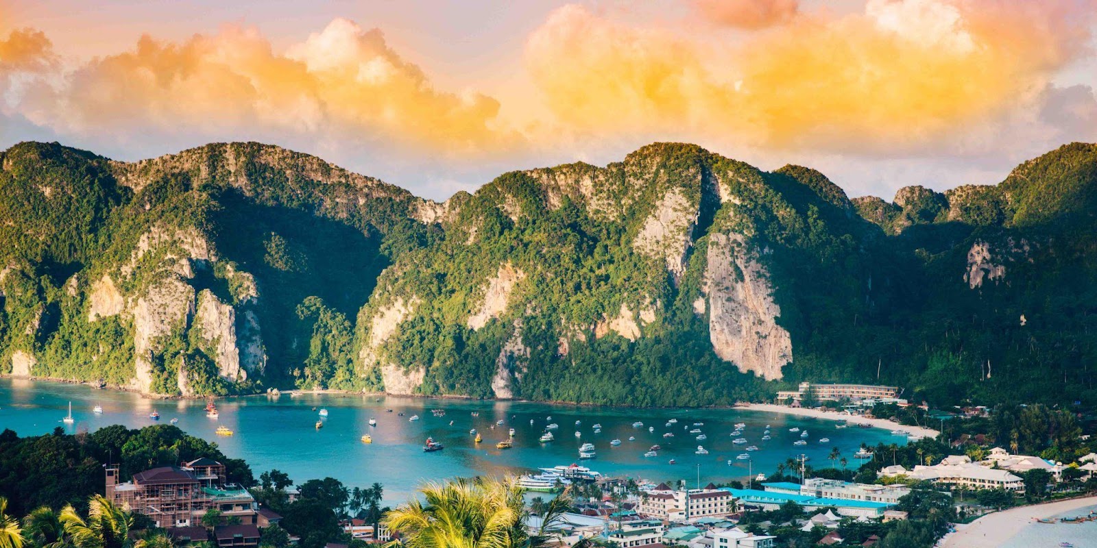 Phuket là một trong những hòn đảo du lịch nổi tiếng nhất trên thế giới